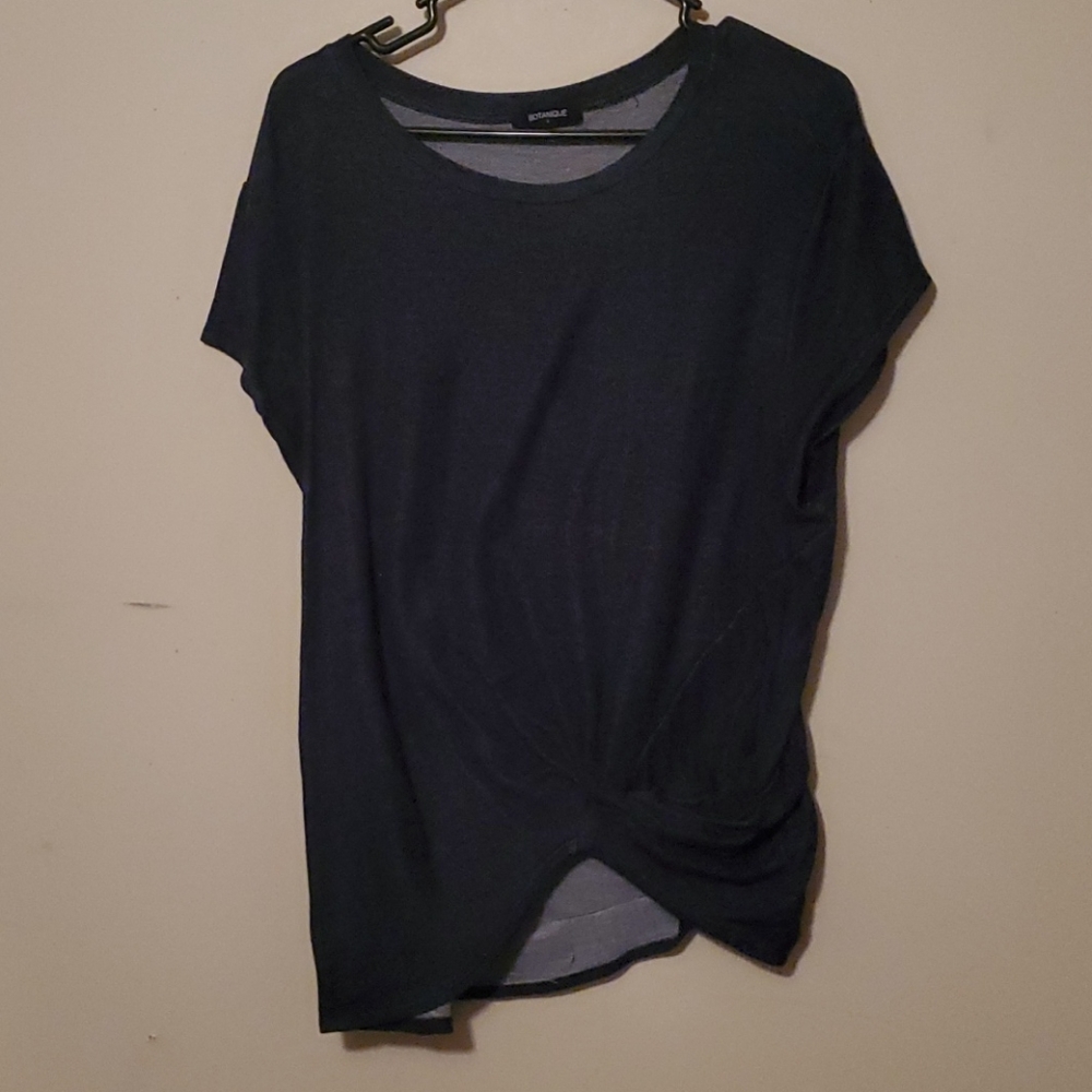 Knot tied short sleeve top